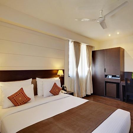 Whispering Palms Hotel Jaipur Extérieur photo
