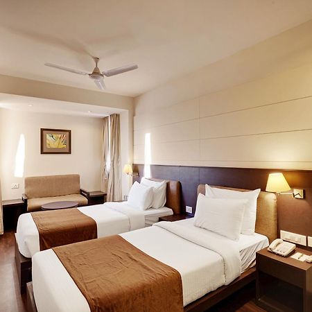 Whispering Palms Hotel Jaipur Extérieur photo