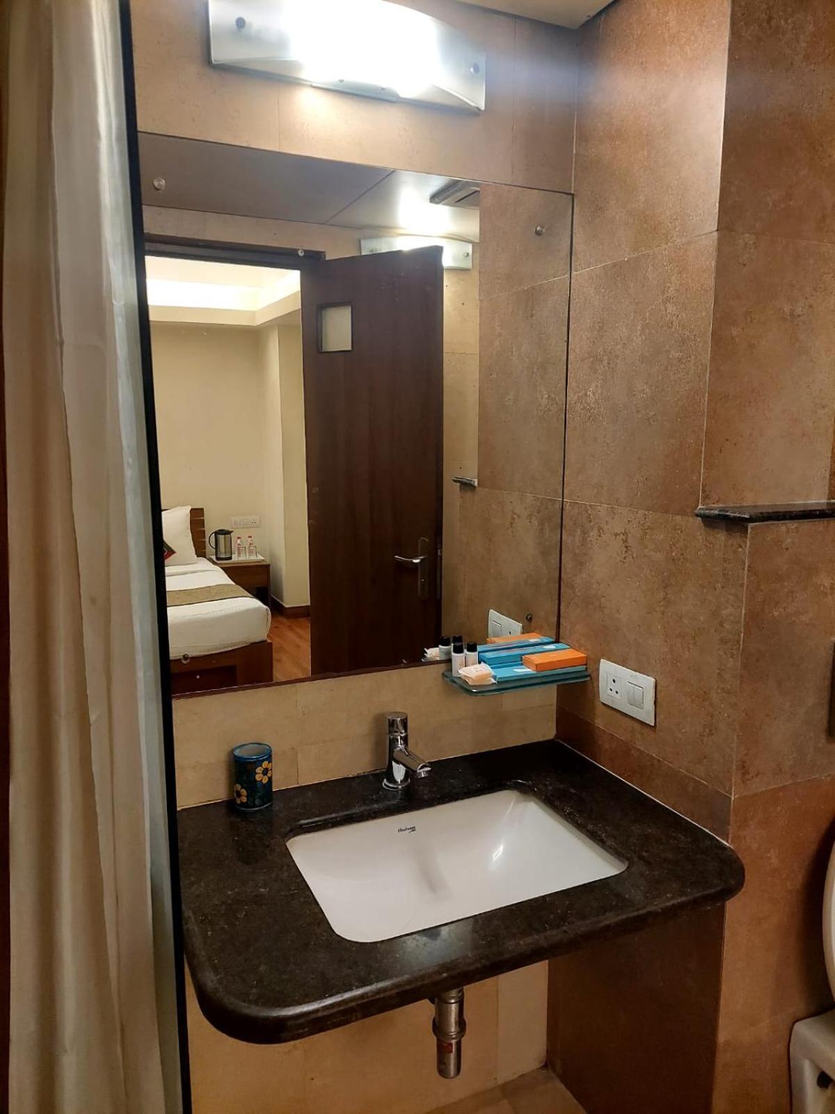 Whispering Palms Hotel Jaipur Extérieur photo