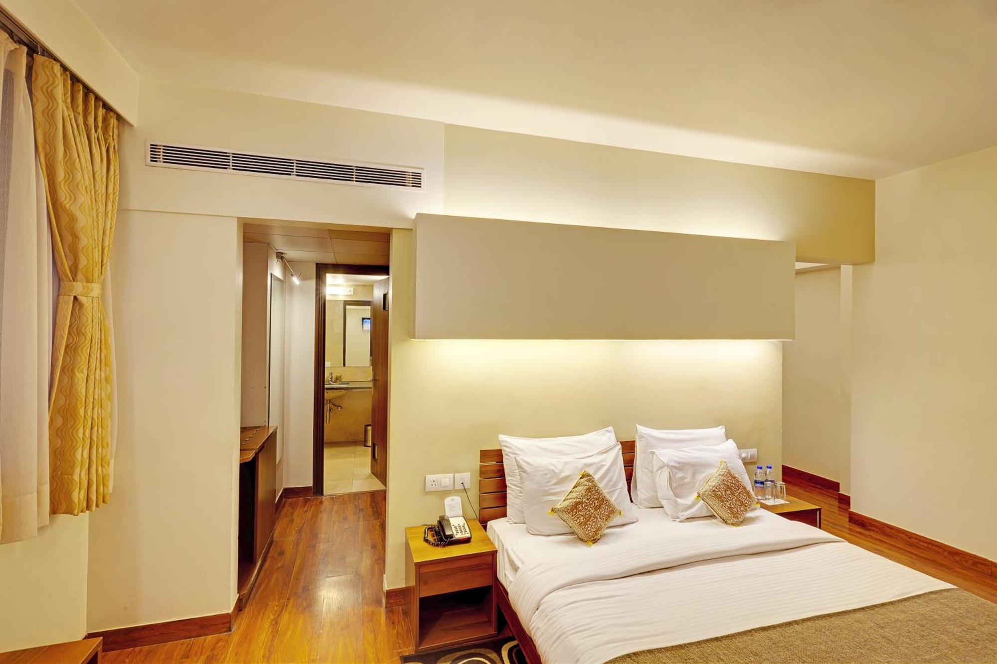Whispering Palms Hotel Jaipur Extérieur photo