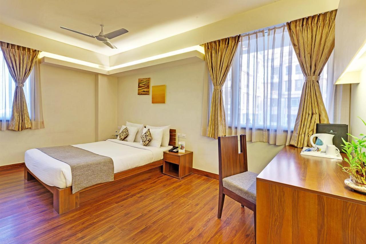 Whispering Palms Hotel Jaipur Extérieur photo