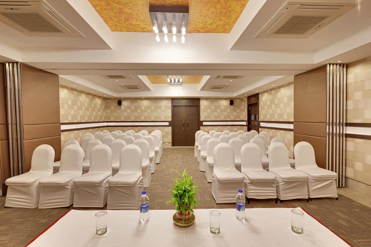 Whispering Palms Hotel Jaipur Extérieur photo