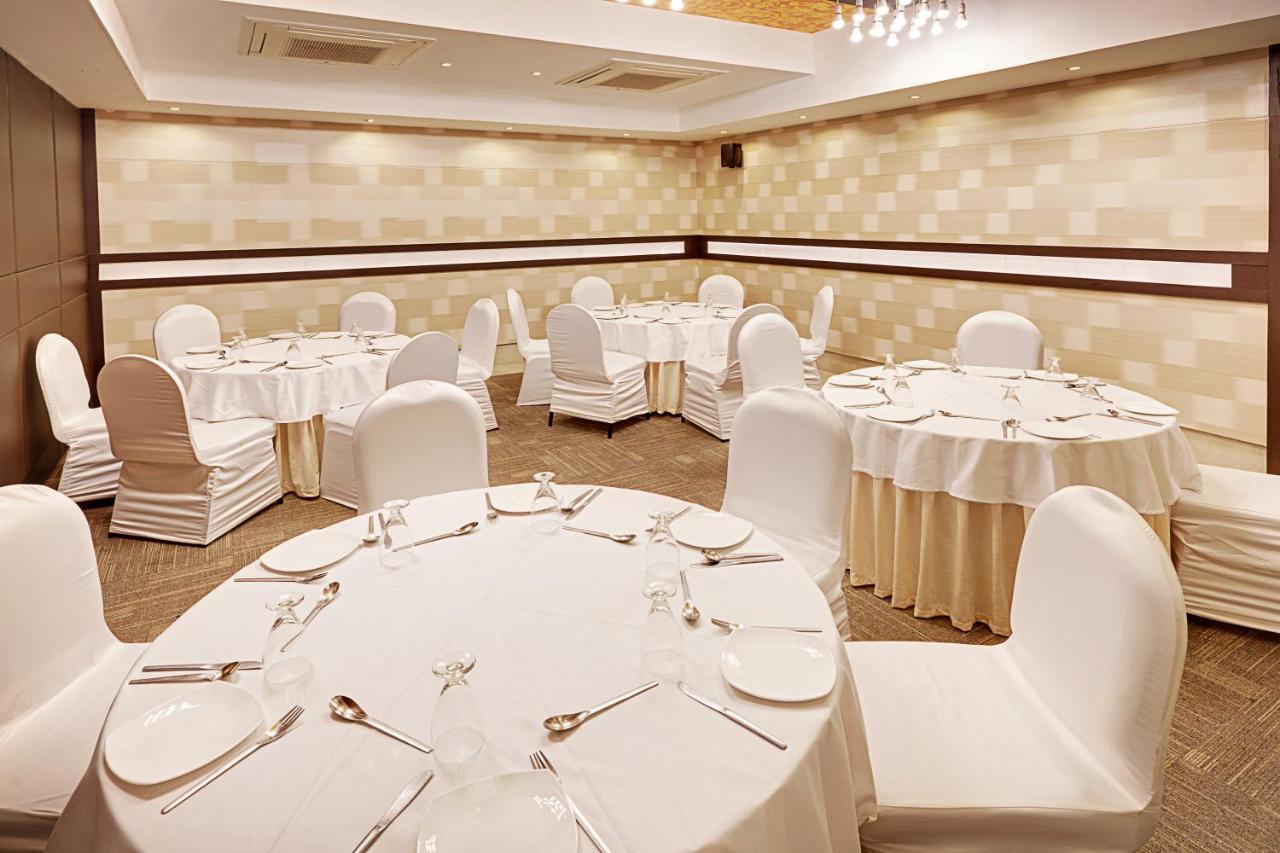 Whispering Palms Hotel Jaipur Extérieur photo