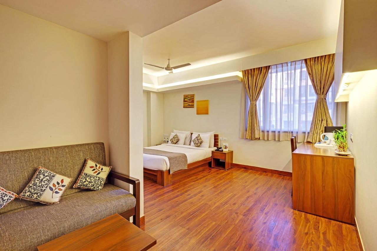 Whispering Palms Hotel Jaipur Extérieur photo