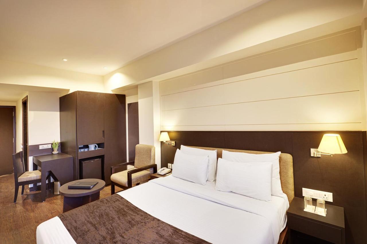Whispering Palms Hotel Jaipur Extérieur photo