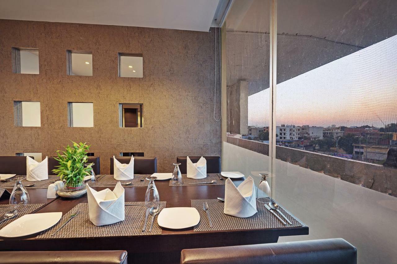 Whispering Palms Hotel Jaipur Extérieur photo